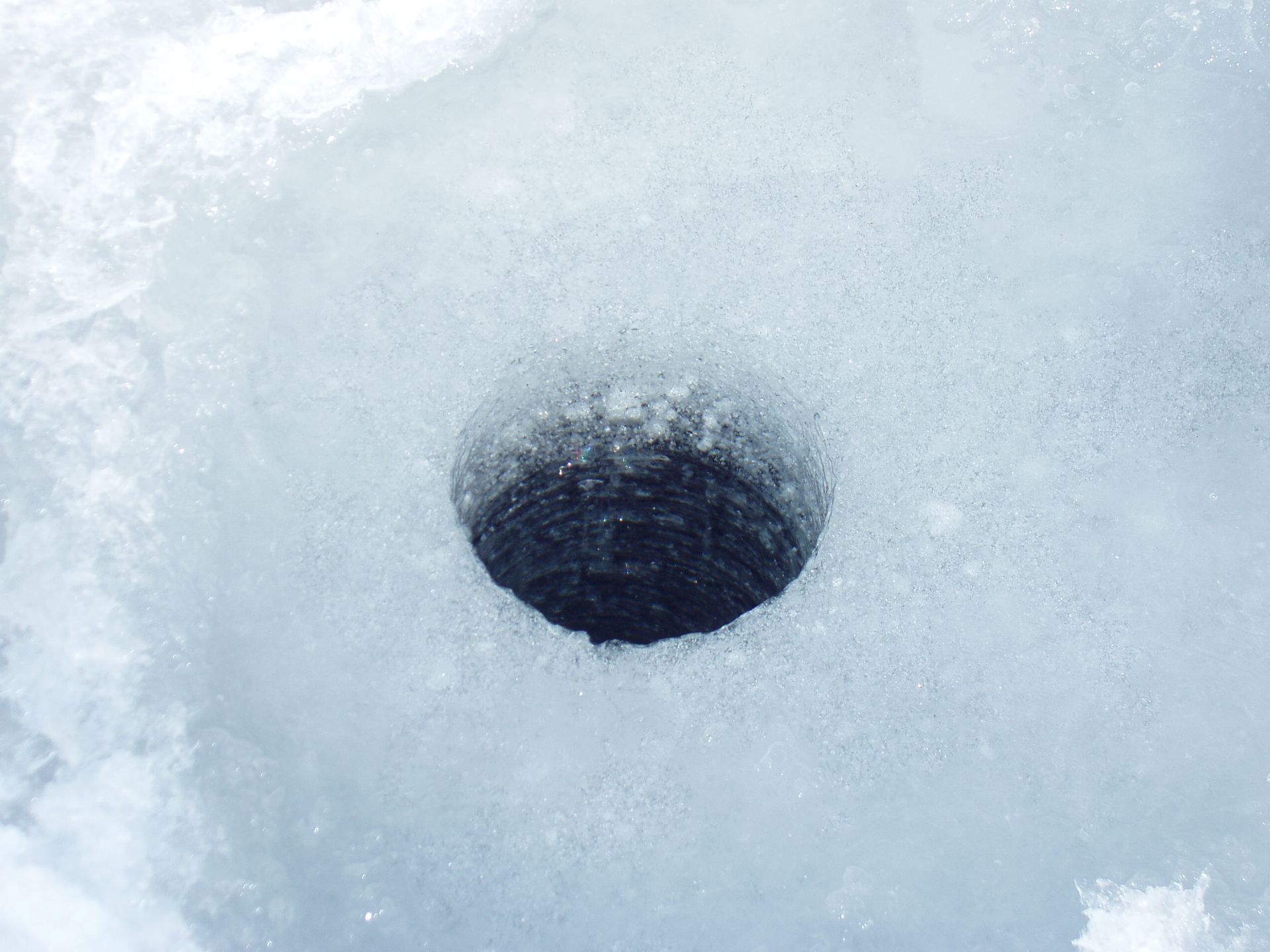 Sørpeis over stålis.